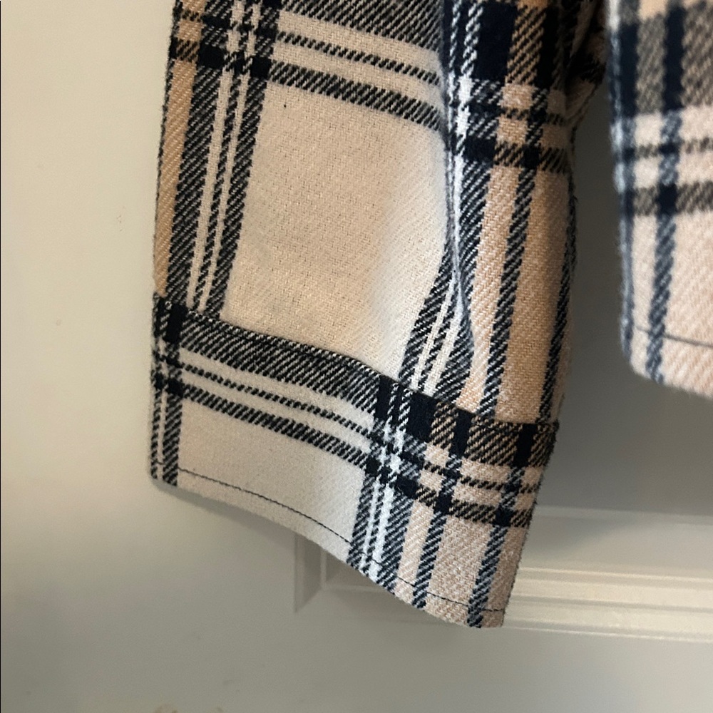 Sanctuary Beige and Black Plaid Utility Jacket - Picture 4 of 7